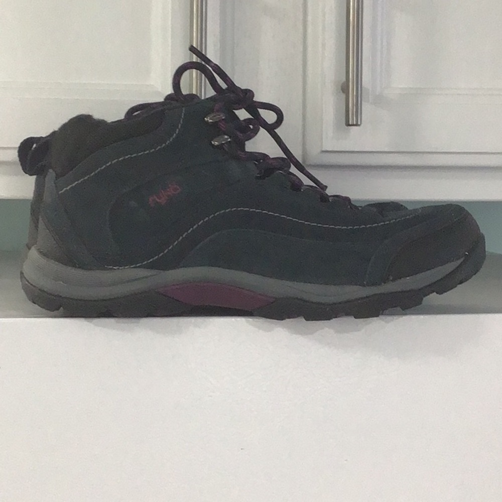 Ryka Brand Boots size 91/2 W, Good Condition,Navy with Black,Grey,& Purple Soles